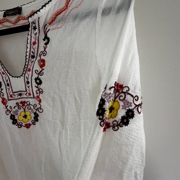 Sugarlips  Embroidered Boho Top - Picture 5 of 6